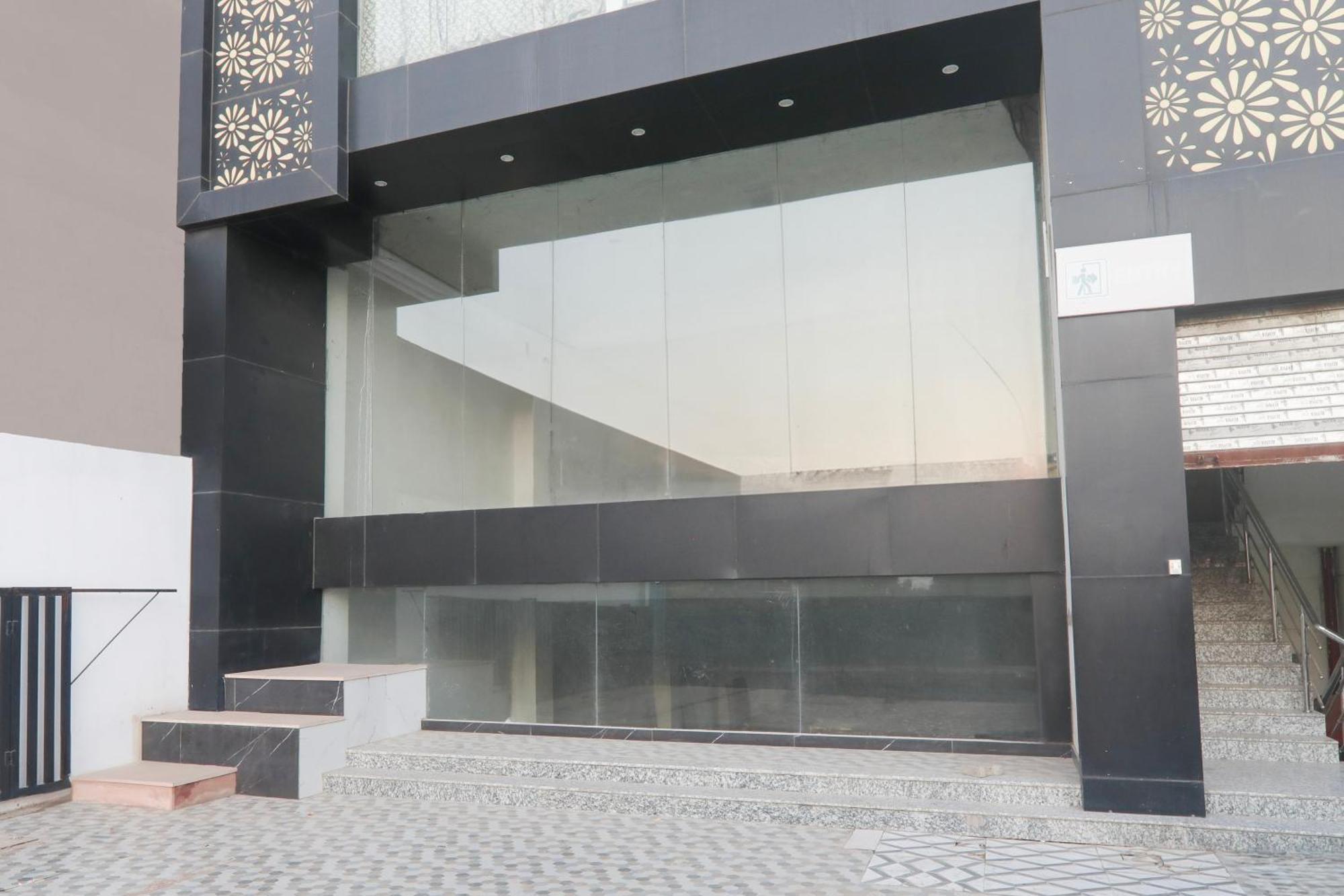 Super Hotel O Banthara Near Airport Banthra Sikandarpur المظهر الخارجي الصورة