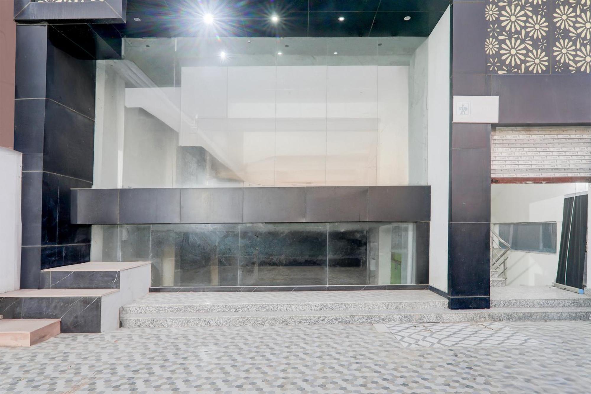 Super Hotel O Banthara Near Airport Banthra Sikandarpur المظهر الخارجي الصورة